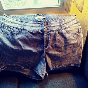 Torrid denim shorts